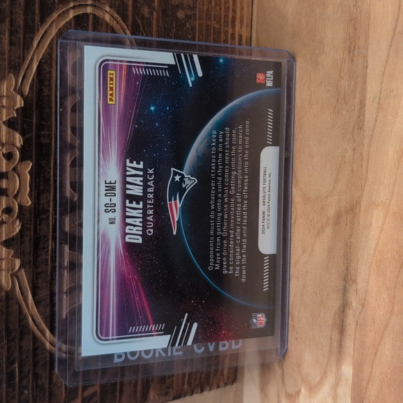 2024 Absolute Drake Maye Rookie Card Star Gazing Patriots MVP? - Picture 2 of 2